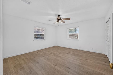 Tiny photo for 906 Pinedale Lane, Dallas, TX 75241 (MLS # 21396562)