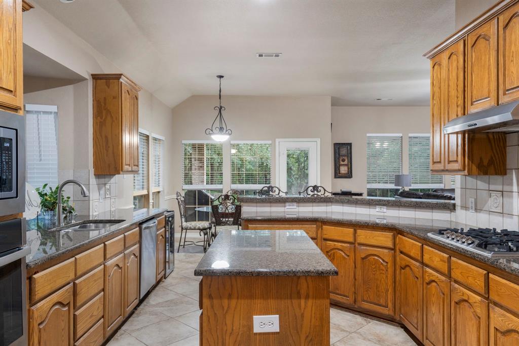 3711 Windsor Parkway