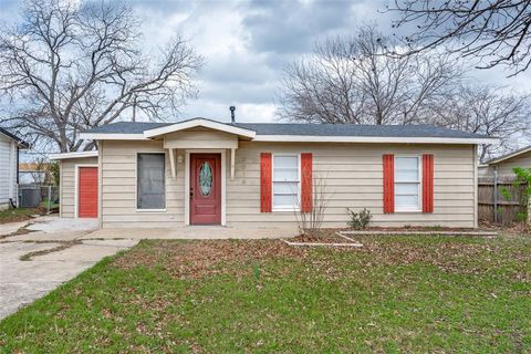 8016 Downe Drive White Settlement TX 76108