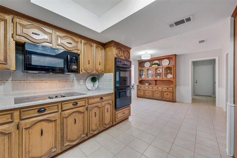 Tiny photo for 13026 Halwin Circle, Dallas, TX 75243 (MLS # 21101850)