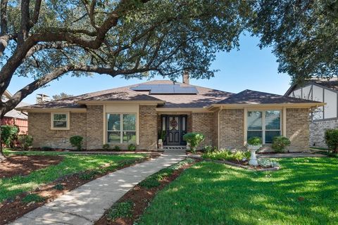 Photo of 13026 Halwin Circle, Dallas, TX 75243 (MLS # 21101850)