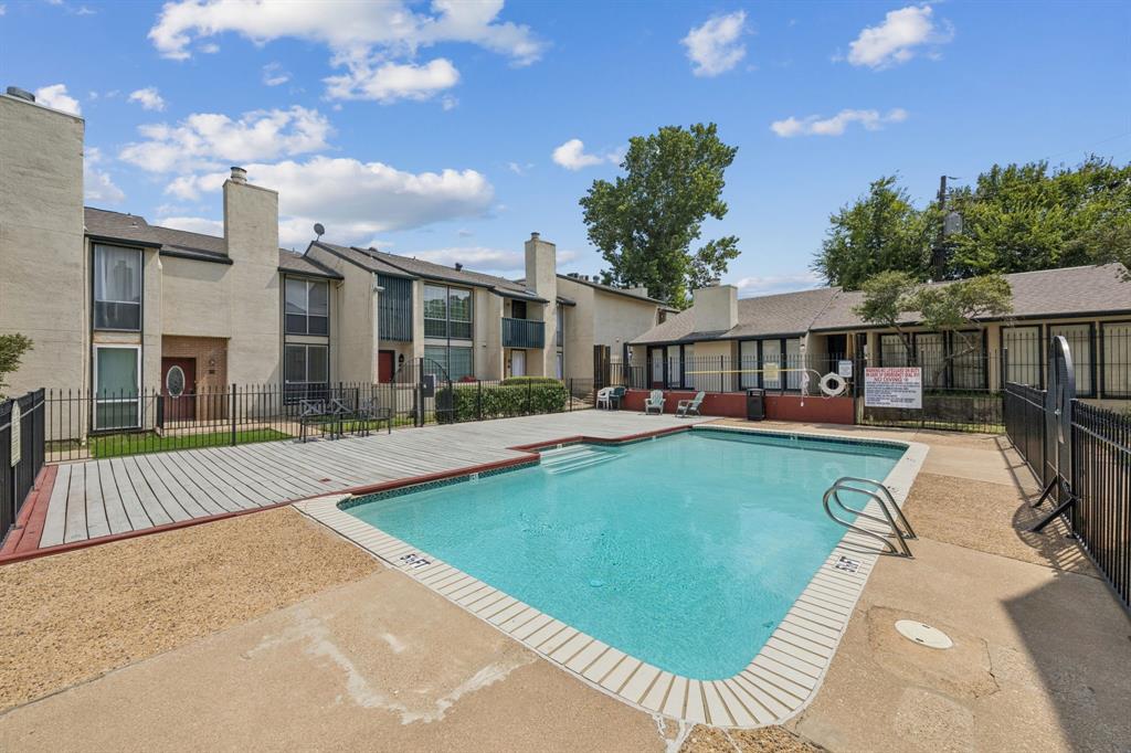 Old Vickery Square Twnhms Condos - Residential Lease