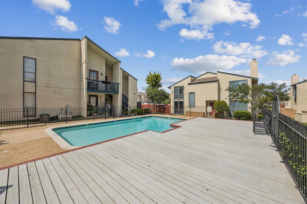 Old Vickery Square Twnhms Condos - Residential Lease