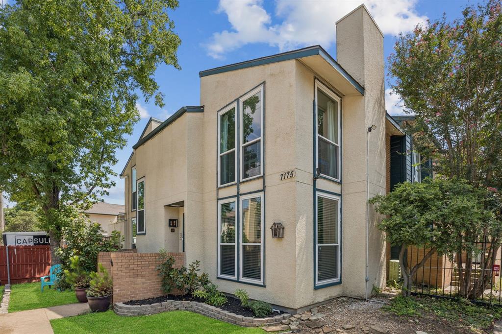 Old Vickery Square Twnhms Condos - Residential Lease