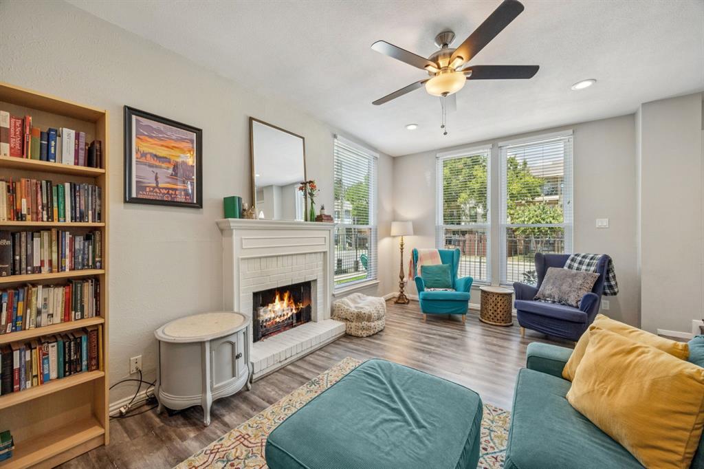 Old Vickery Square Twnhms Condos - Residential Lease