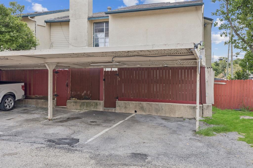 Old Vickery Square Twnhms Condos - Residential Lease