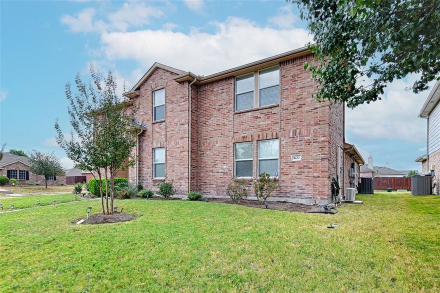 Welcome to a 5 bedroom 2 and half bath specious home. it is offering 2,879 square feet of living space in the highly rated Rockwall  ISD. this home is perfect for large families or anyone needing extra space. Featuring a well-designed layout and move-in ready condition, this property is a rare find! Best part is this home has solar panels. Electric bills are really low even during the summer. Text today to schedule a tour. No smoking inside the property. Rental ins. required
