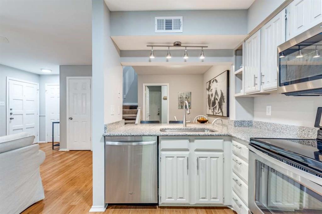 5200 Martel Avenue 31C