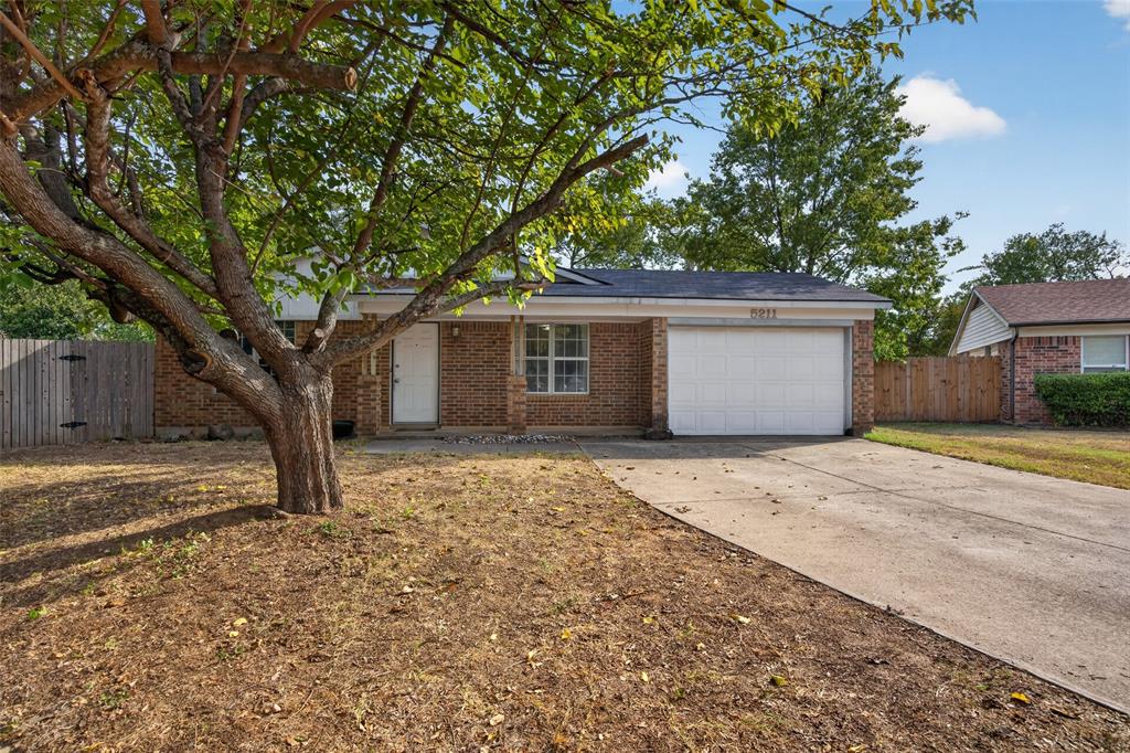 5211 Hideaway Court
