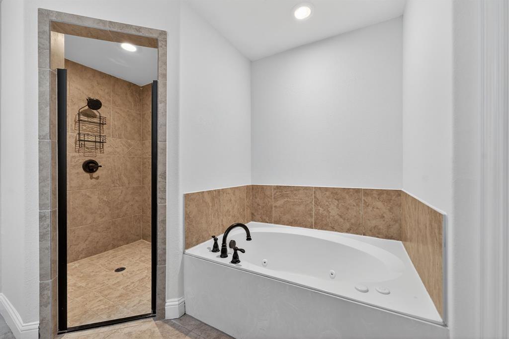 Quinlan Oaks - Residential