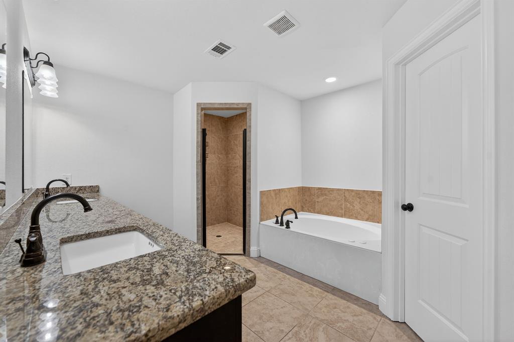 Quinlan Oaks - Residential