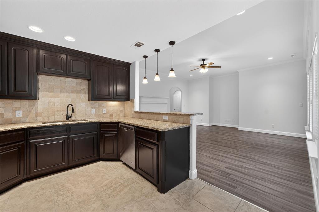 Quinlan Oaks - Residential