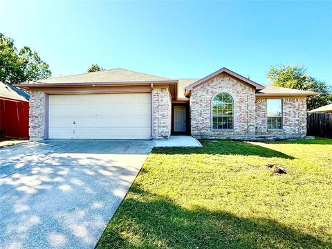 Photo of 6716 Valley Branch Drive, Arlington, TX 76001 (MLS # 21099858) Photo of 6716 Valley Branch Drive, Arlington, TX 76001 (MLS # 21099858)