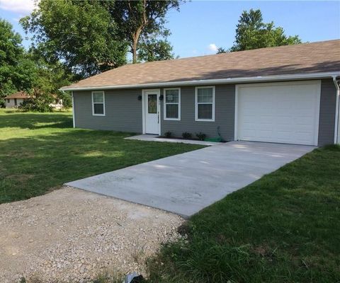 Photo of 600 Pacific Street E, Honey Grove, TX 75446 (MLS # 21169210)