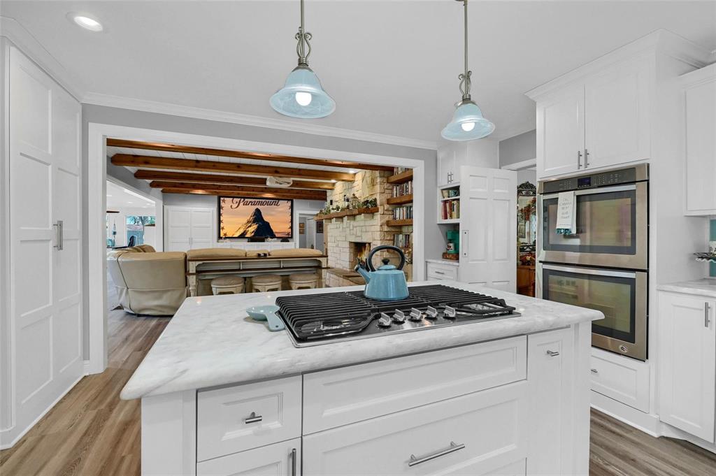 1016 Crestview Drive