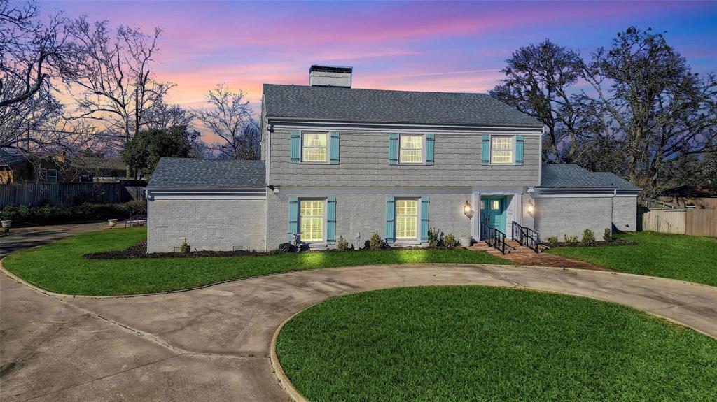 1016 Crestview Drive