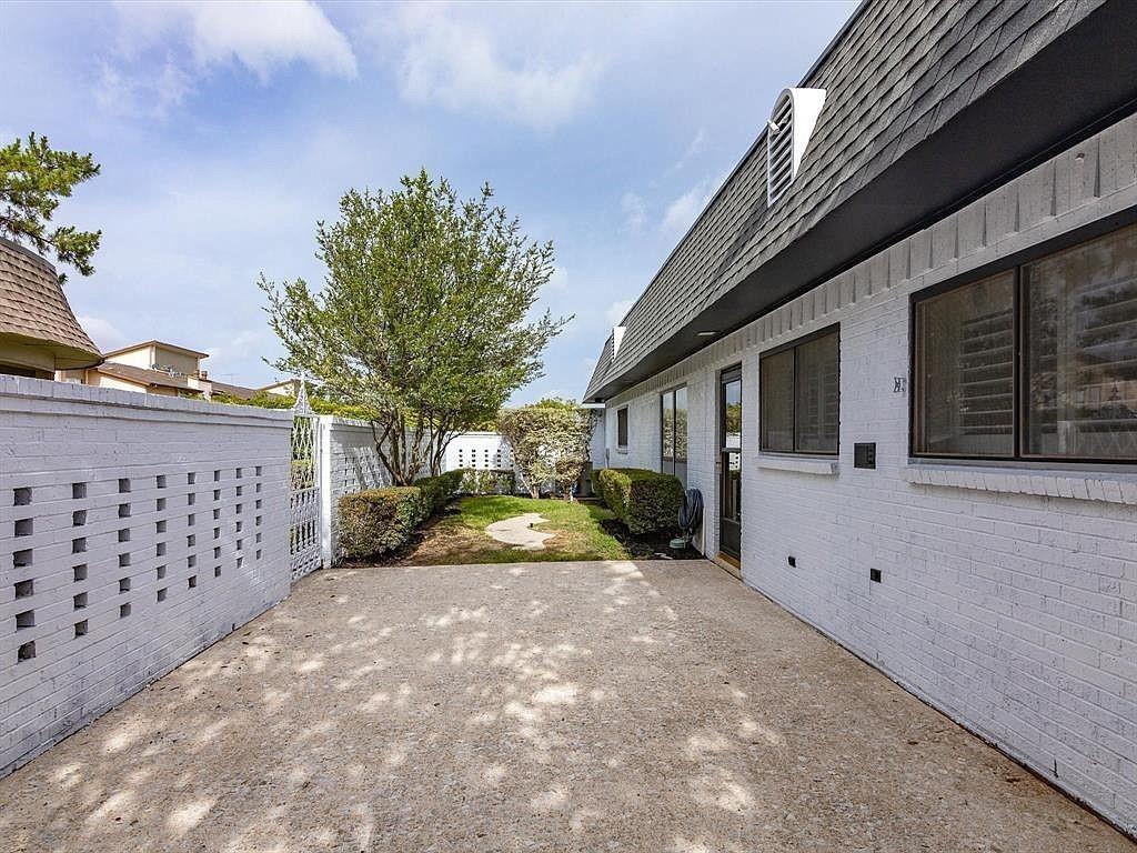 Town House Villa - Residential Lease