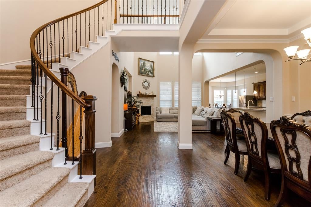 2545 Lakebend Drive