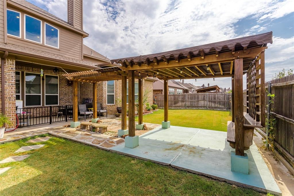 2545 Lakebend Drive