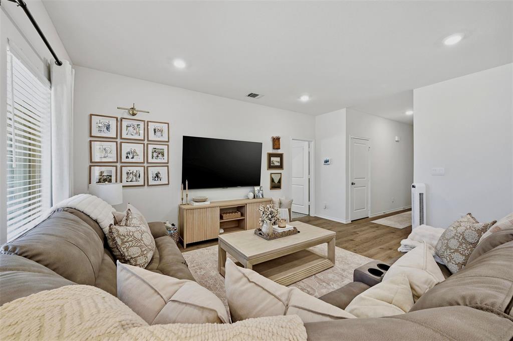 2328 BURLESON Road