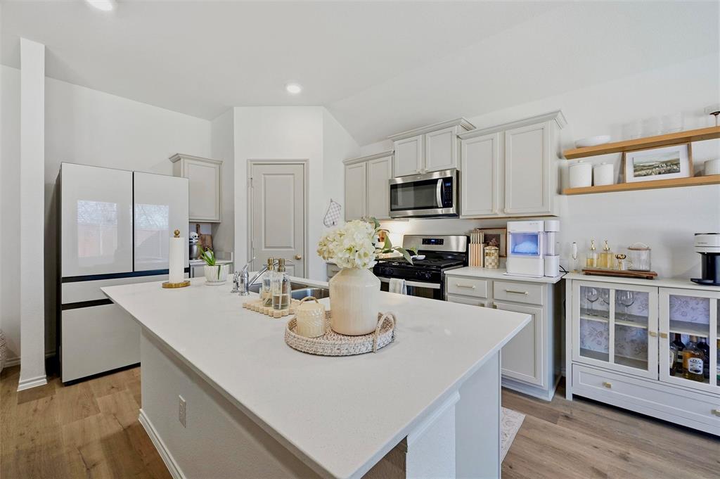 2328 BURLESON Road