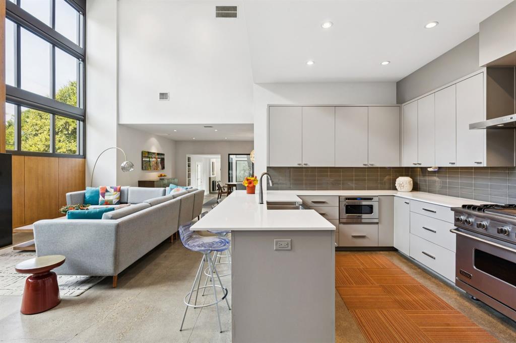 White Rock Hlnds - Residential