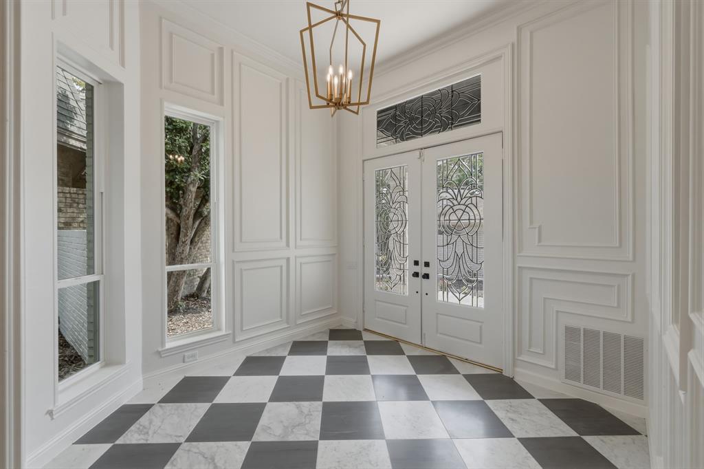 7 Royal Terrace Court