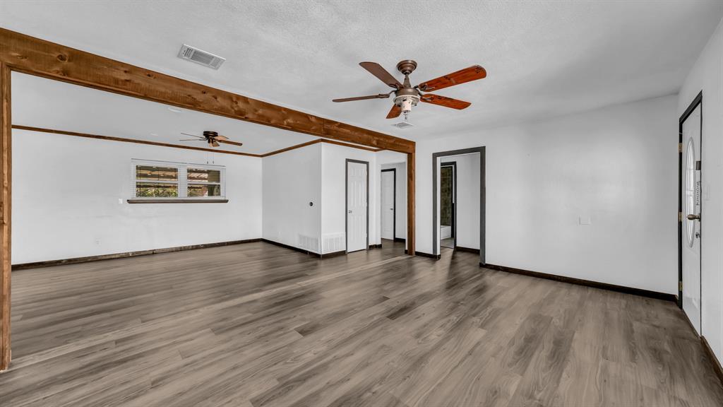 760 College Farm