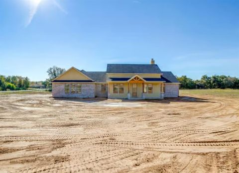 201 Kilkenny Road Poolville TX 76487