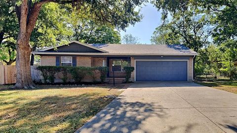 A home in Waxahachie