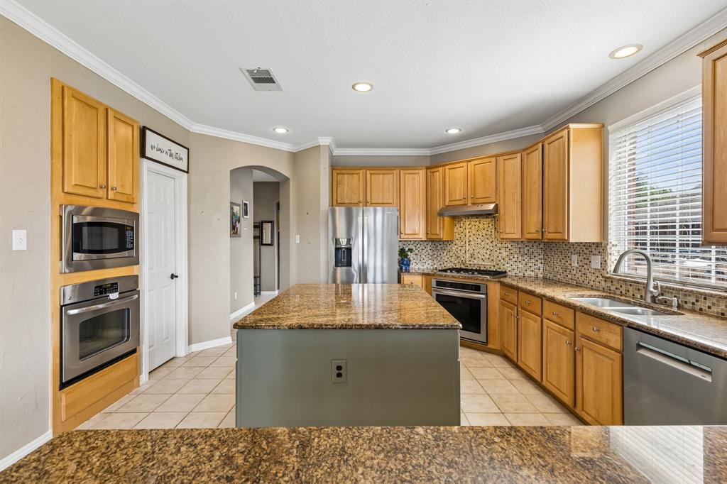 35 Creekside Drive
