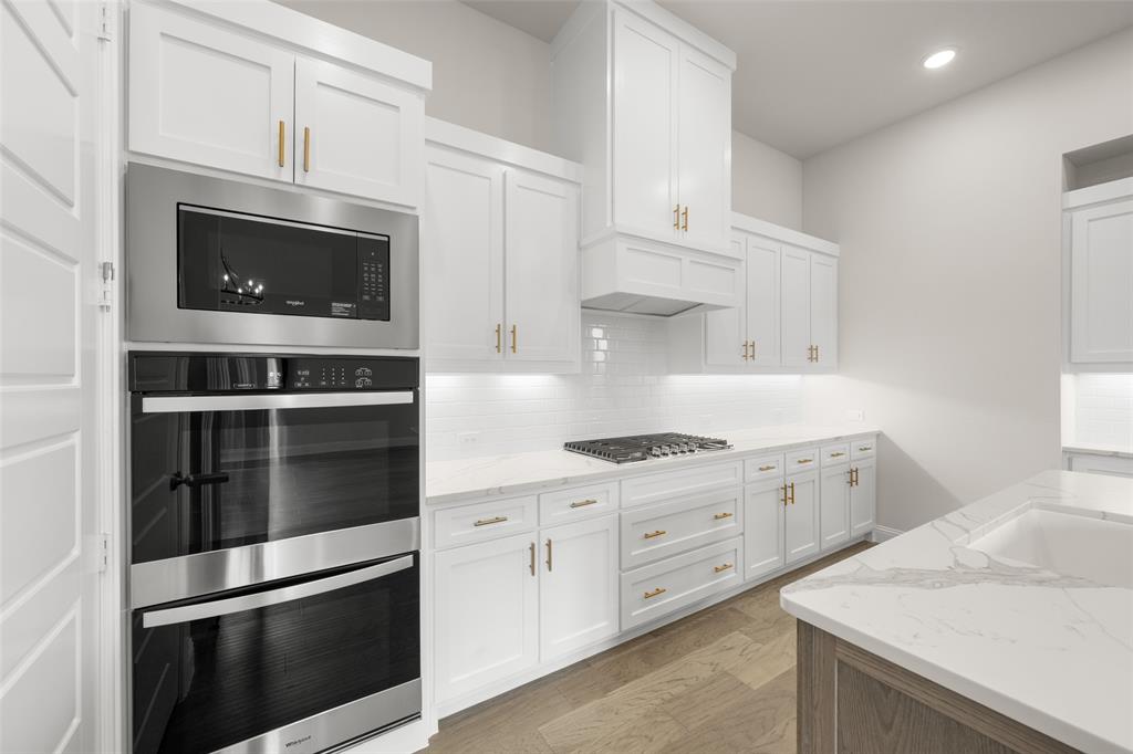 2300 Knapp Trail