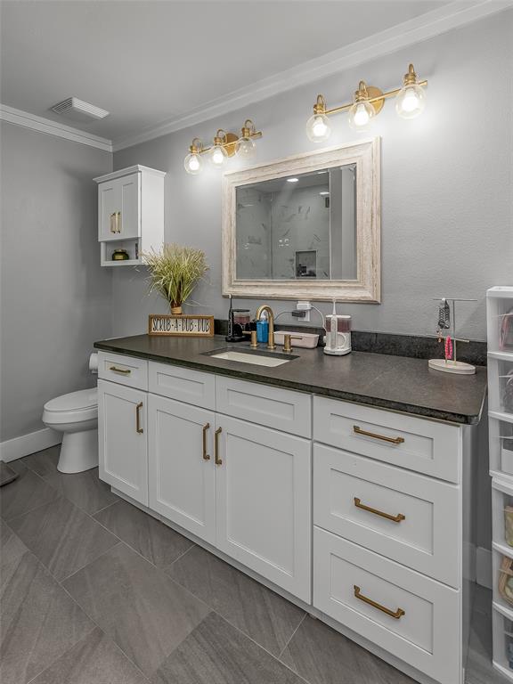 Chrislo - Residential