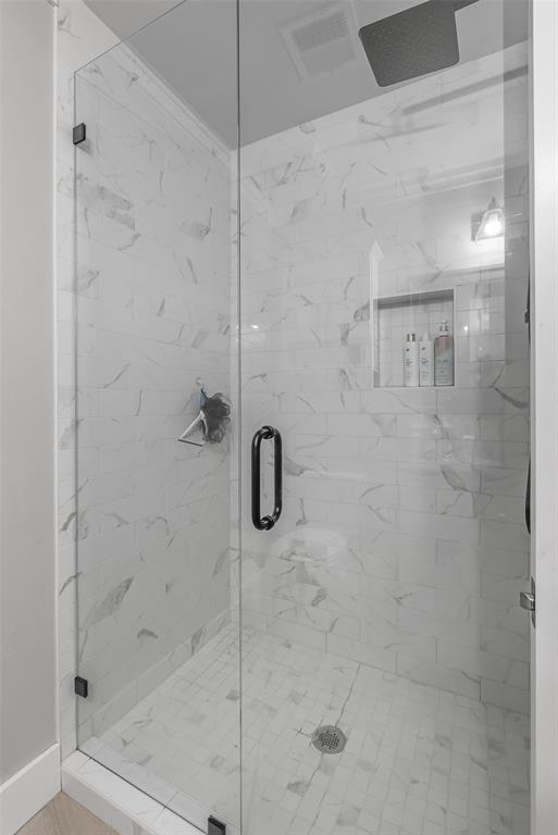 Chrislo - Residential