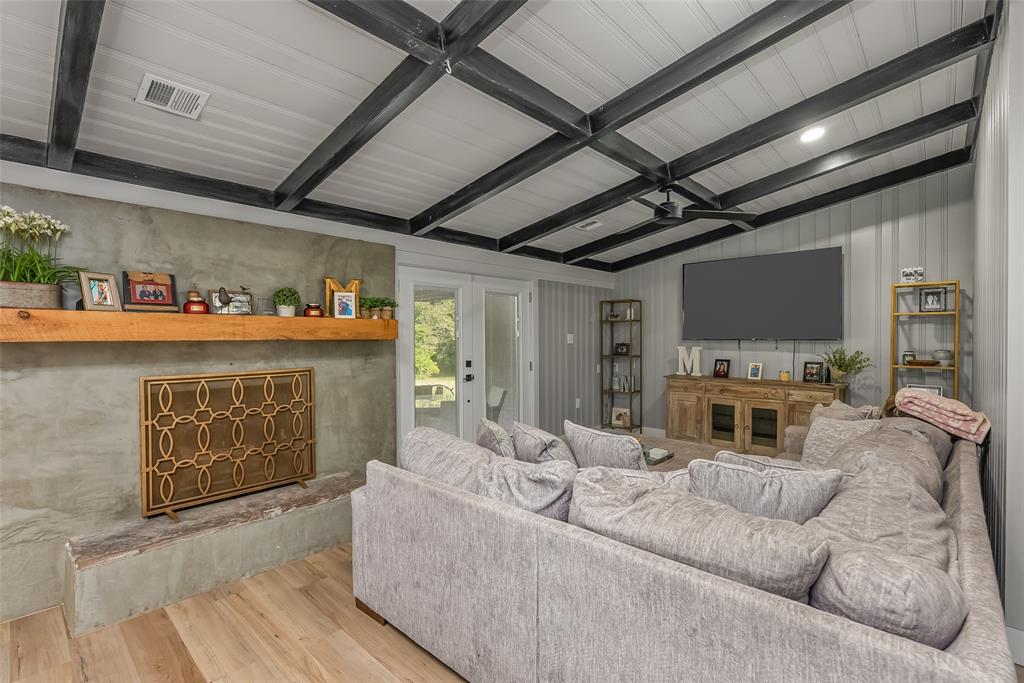 Chrislo - Residential