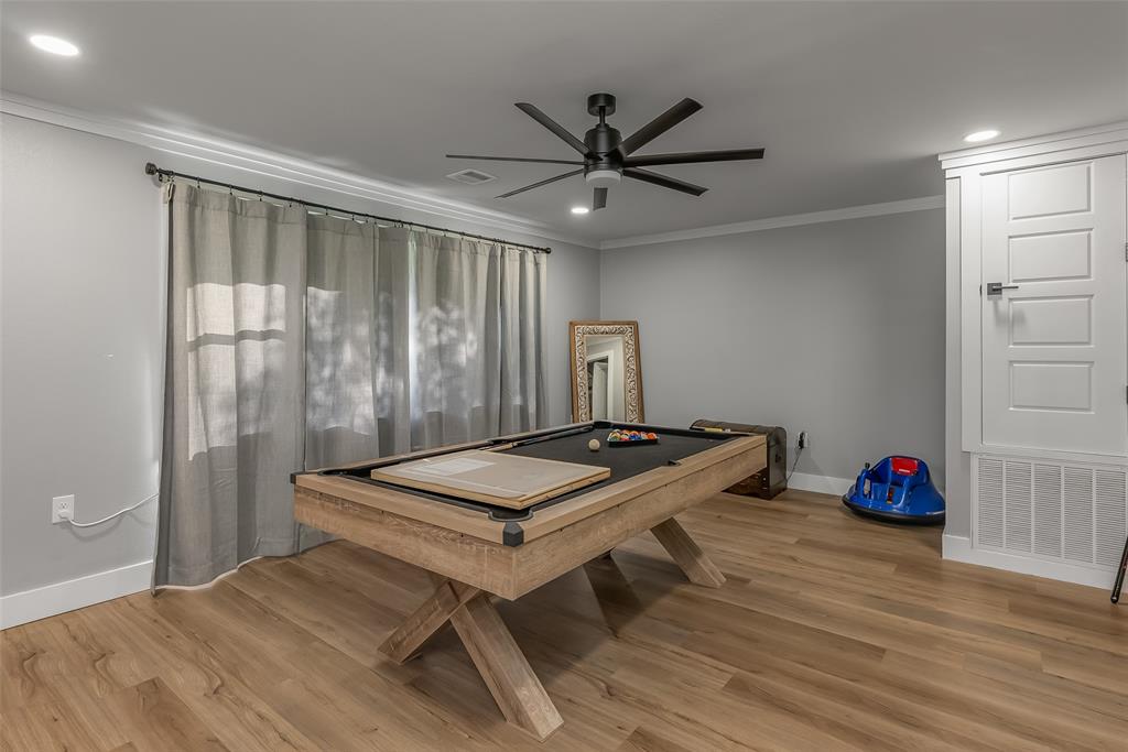 Chrislo - Residential