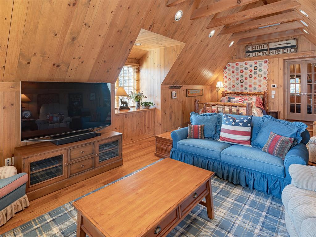 UNIVERSITY HEIGHTS - Residential