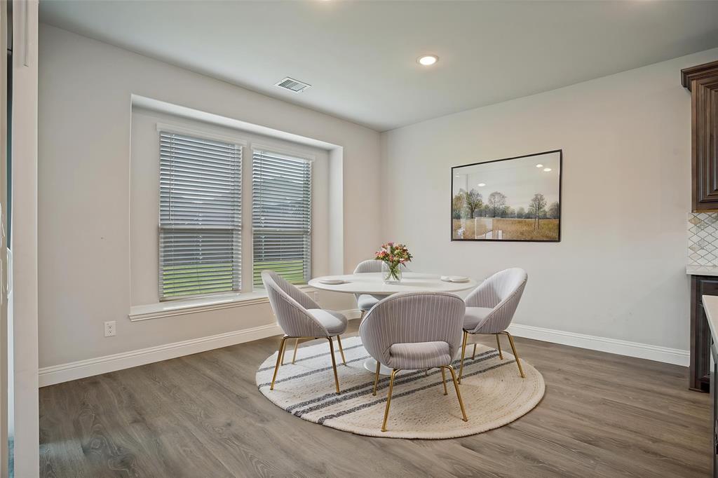 812 Woodview Court