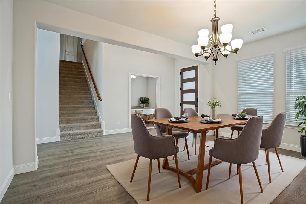 812 Woodview Court