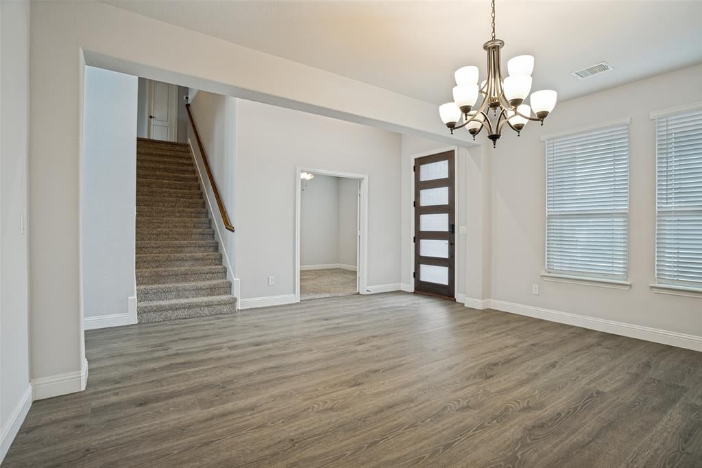 812 Woodview Court