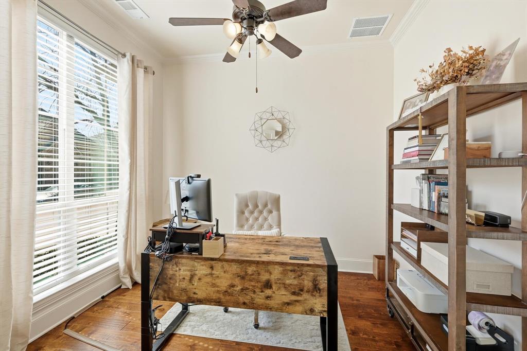 2605 Lady Viviane Lane