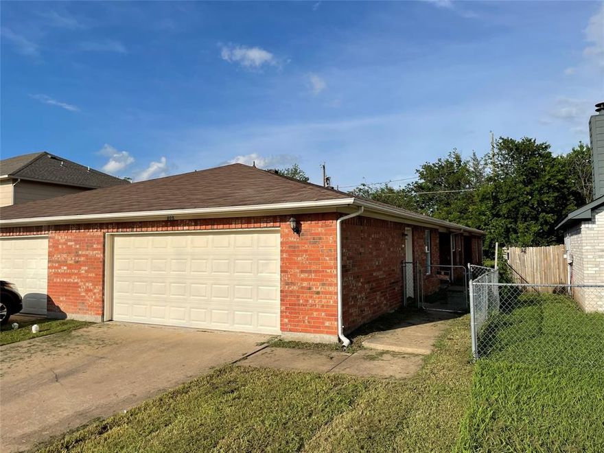 Very nice home with open floor plan with tile flooring. Bedrooms are spacious with plenty of closet and storage room available. This property has a large fenced in backyard and a two car garage in front. This home is in close proximity to Austin College and in a quiet neighborhood. Easy access to schools, highways, and shopping.