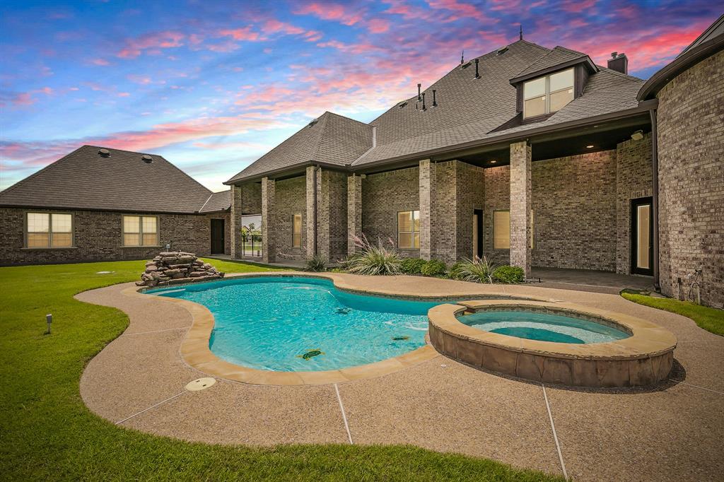 4411 Lake Breeze Drive