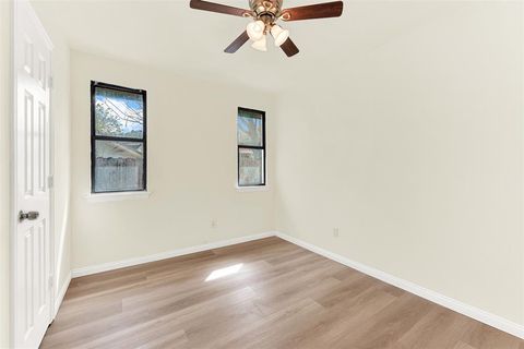 Tiny photo for 2033 Durham Street, Irving, TX 75062 (MLS # 21179761)