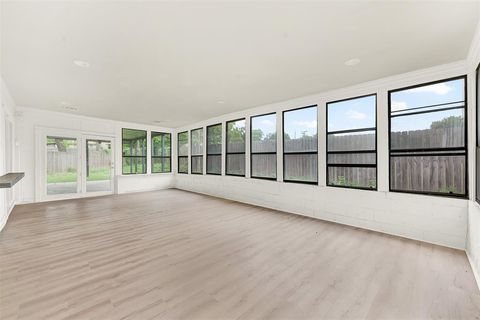 Tiny photo for 2033 Durham Street, Irving, TX 75062 (MLS # 21179761)