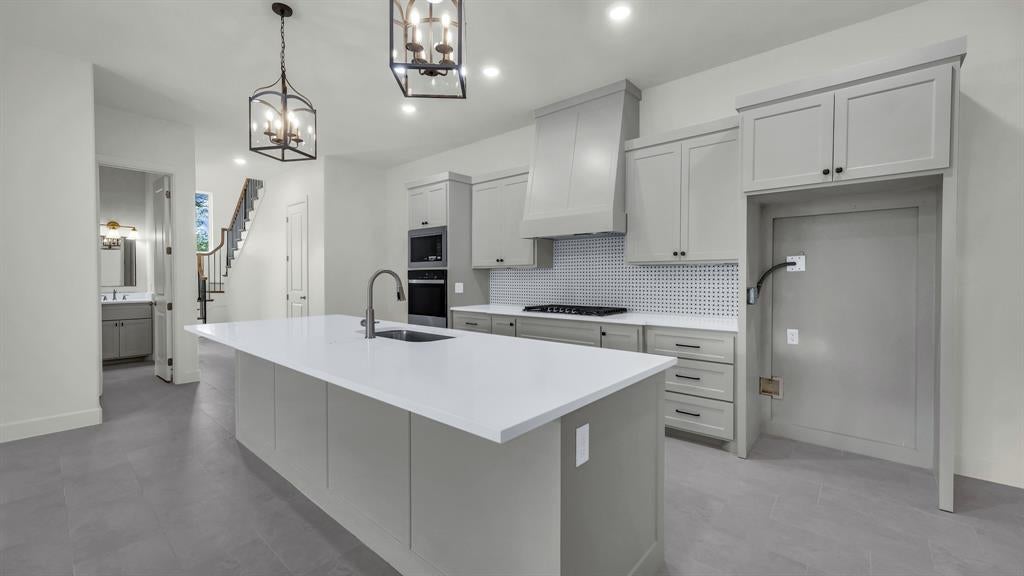 208 Park Villa Lane