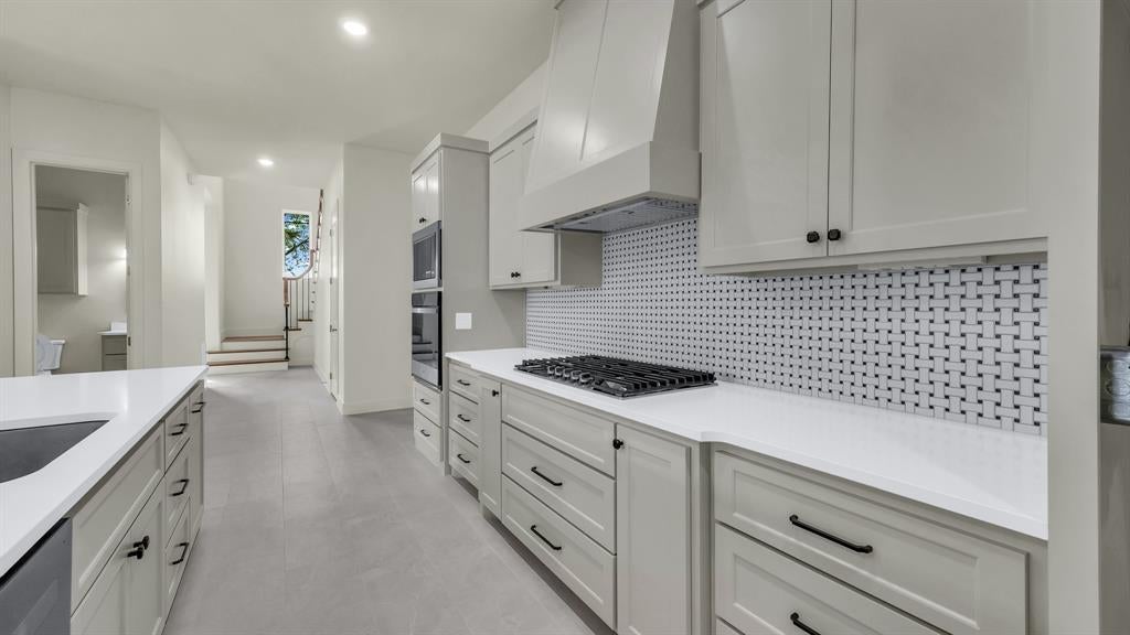 208 Park Villa Lane