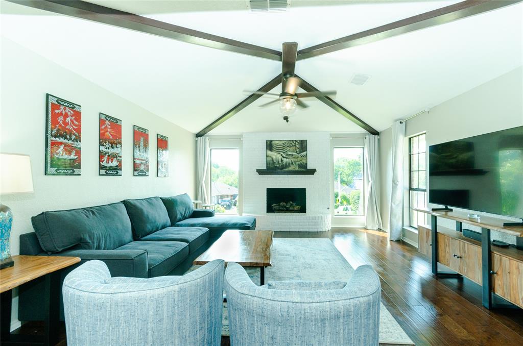3714 Queenswood Lane