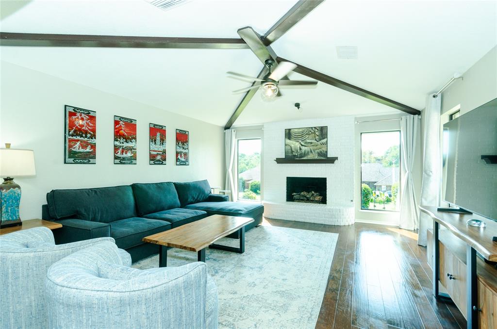 3714 Queenswood Lane