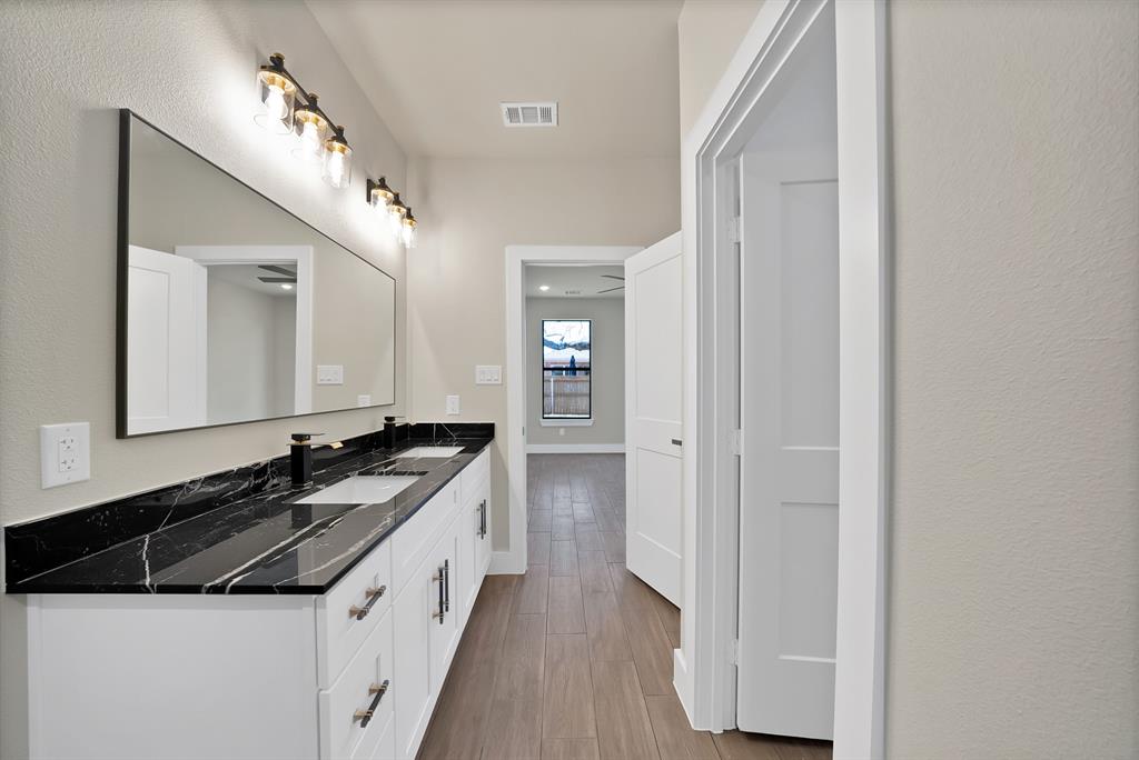 Canyon Creek III - Residential